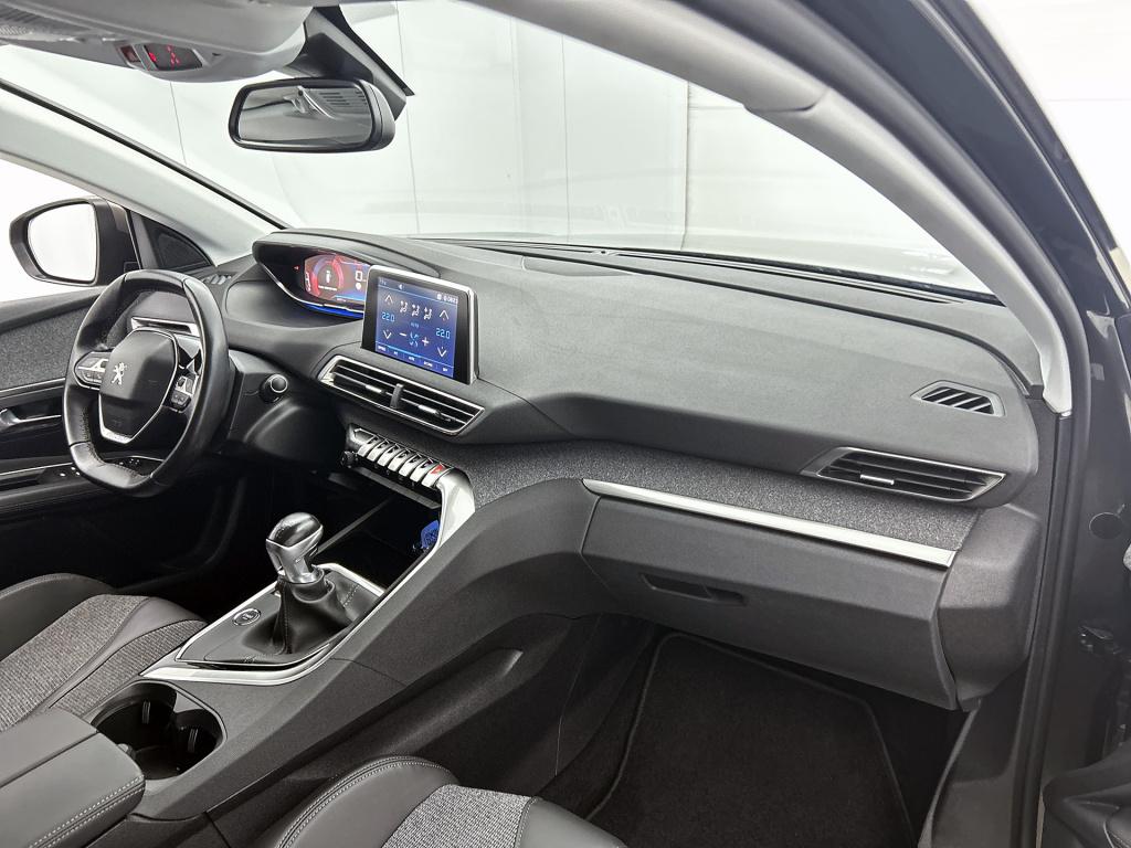 Peugeot 3008 130 pk allure | rijklaar | trekhaak | elektrische achterklep |