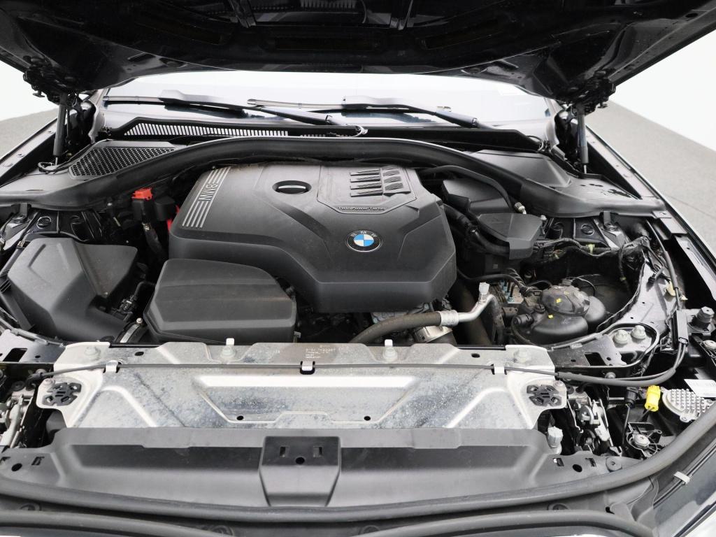 BMW 3-serie 318i business edition | virtual cockpit | navigatie | leder | c