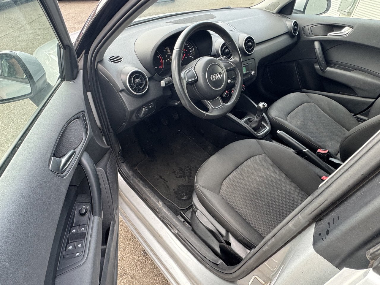 Audi A1 1.2 TFSI Ambition 5 deurs AIRCO ! ! !