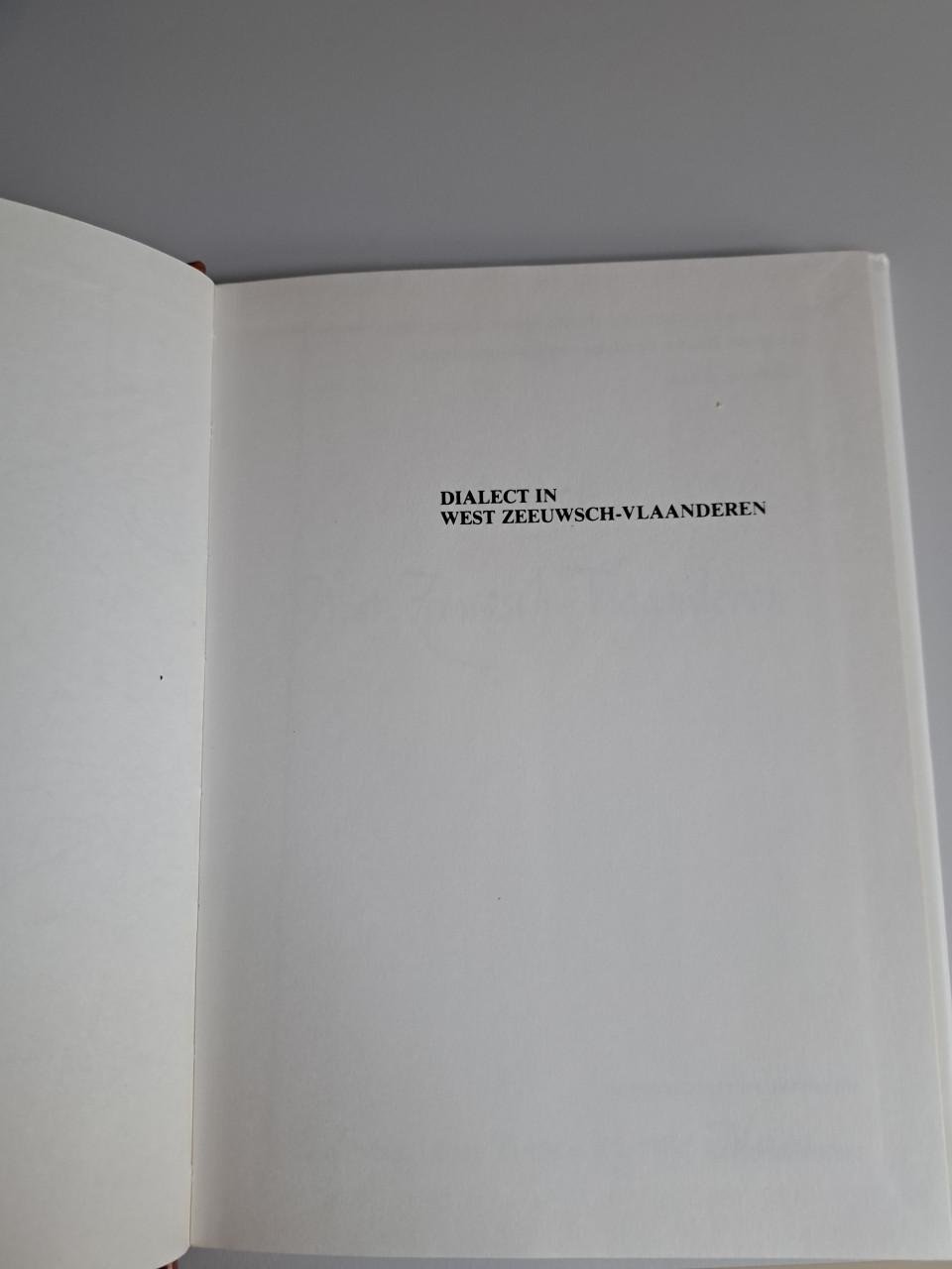 Dialect boekje van West Zeeuws Vlaanderen aangeschaft 1986.