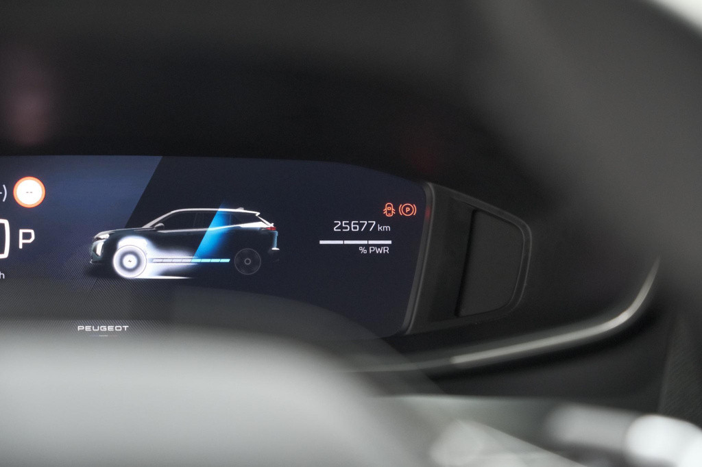 Peugeot 2008 hybrid 136 e-dcs6 allure | 360 camera | adaptieve cruise contr
