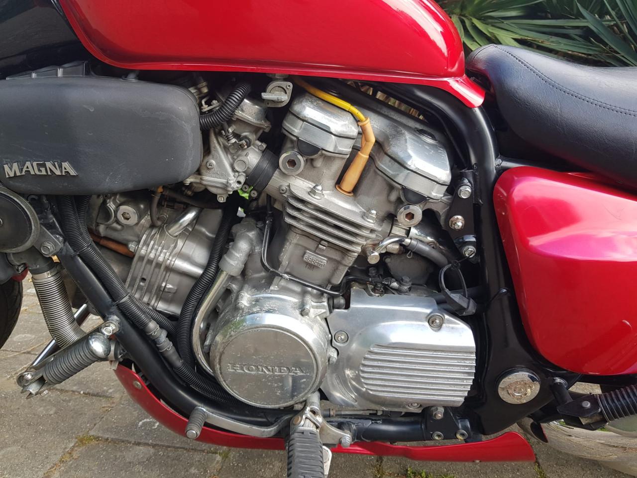 Honda VF700 supermagna 1987