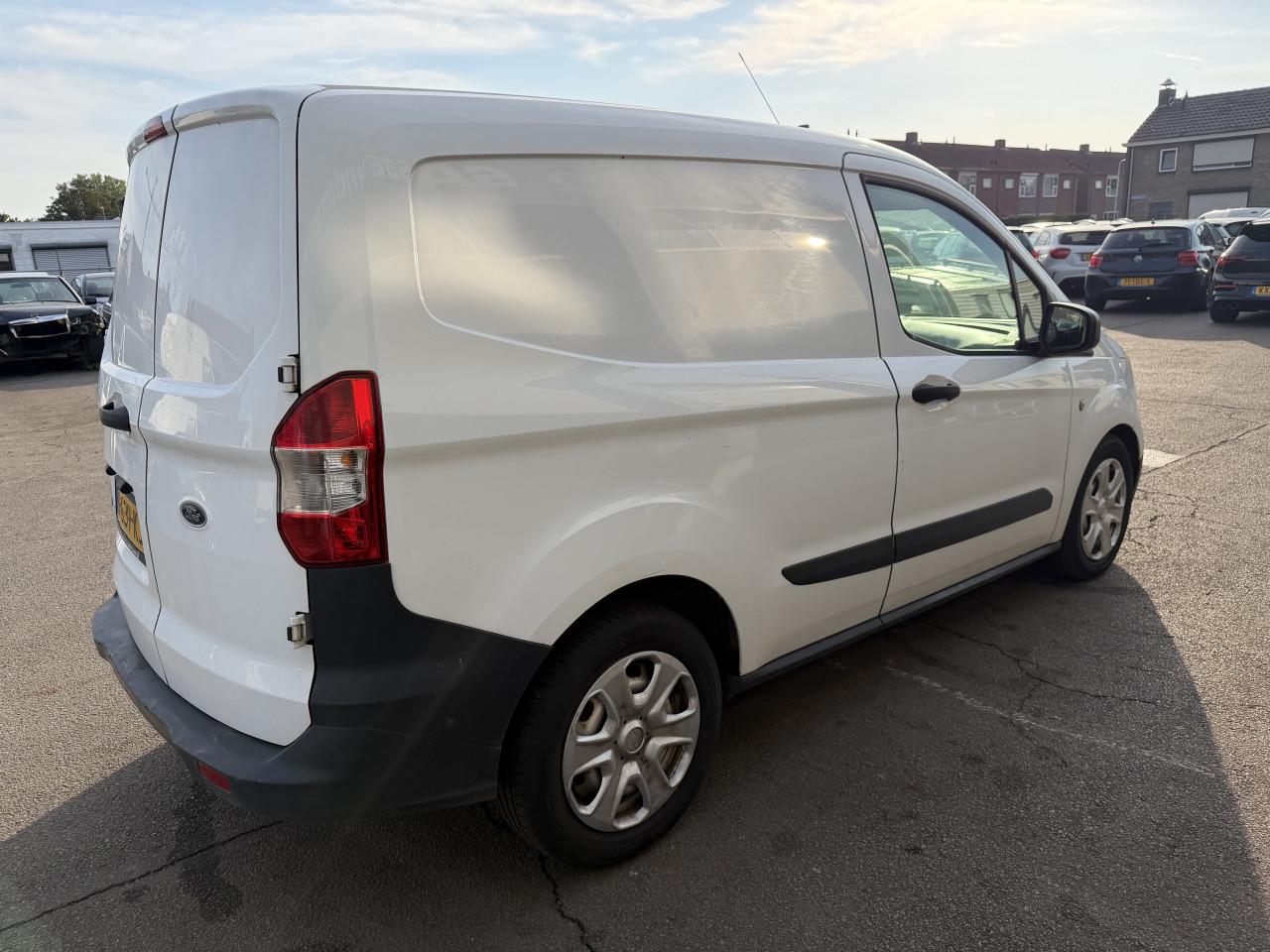 Ford Transit Courier 1.5 Tdci 55KW 2017 EURO 6 AIRCO NAP ! ! !