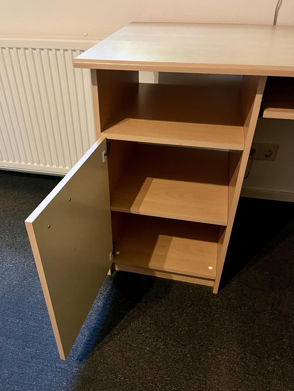 Licht beuken gekleurd bureau