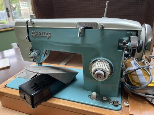 Naaimachine vintage turquoise