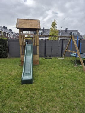 Speelhuis schommel glijbaan speelgoed