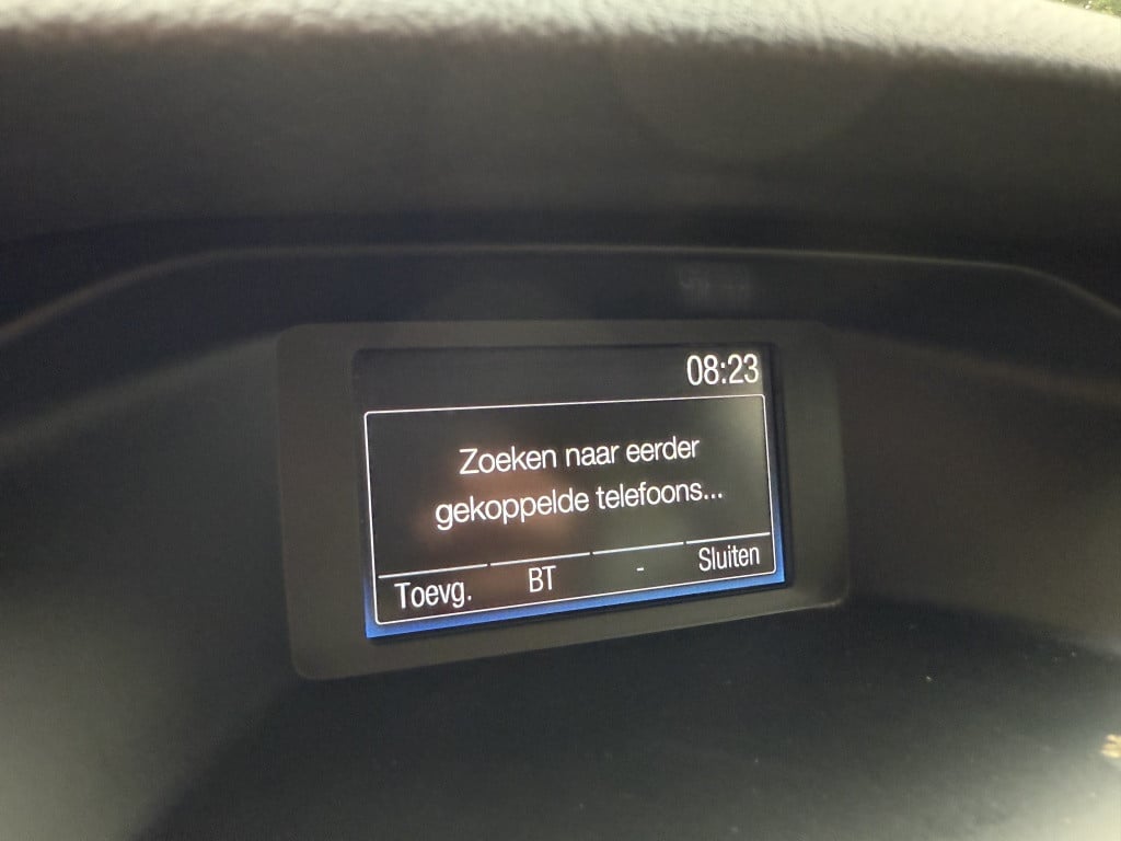 Ford Focus 1.0 titanium edition // nieuwe distributie + grote beurt //