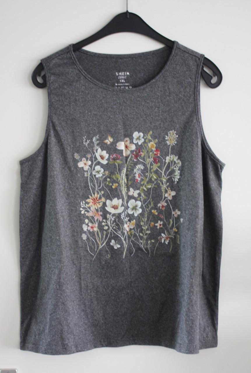 Grijze top  met bloemen print maat 1xl
