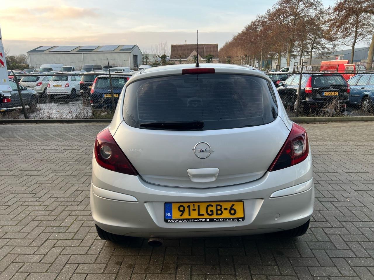 Opel Corsa 1.4-16V Enjoy 154.938KM Jaar Apk