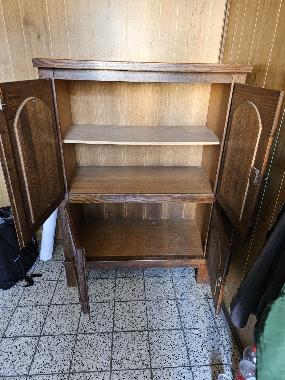 Eikenhouten eetkamer kast
