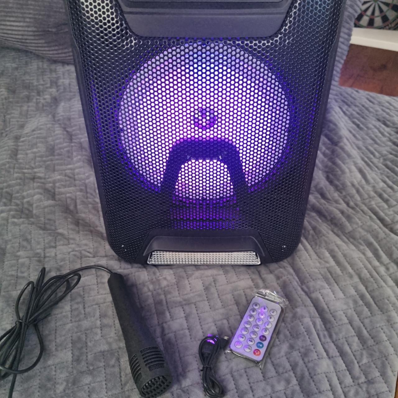 Party speaker bleutooth met licht mic enz