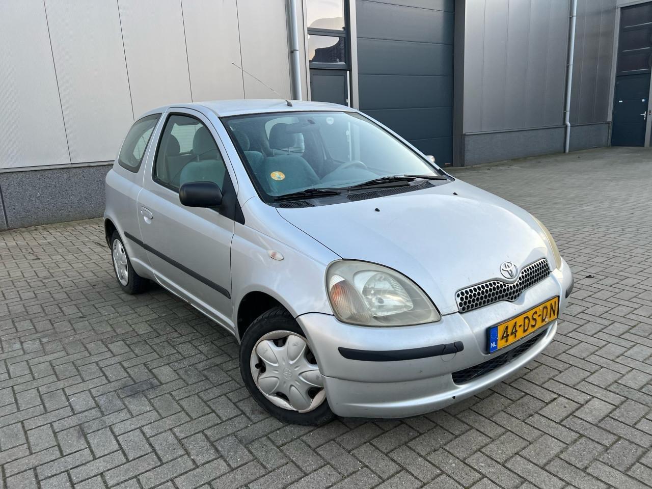 Toyota Yaris 1.0-16V VVT-i Sol Jaar Apk