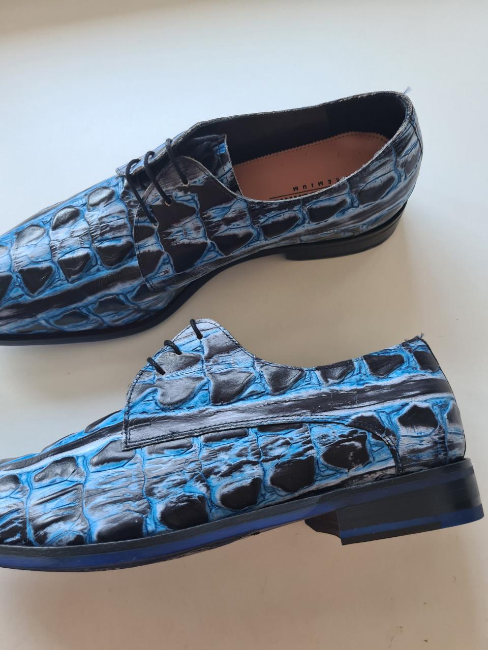 Floris van Bommel geheel leren  schoenen blauw Mt 42 Nieuw !
