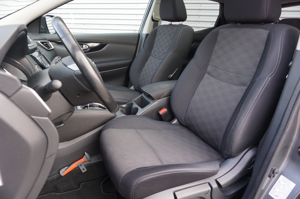 Nissan Qashqai 1.2 connect edition automaat climate / navi / 360 camera / c