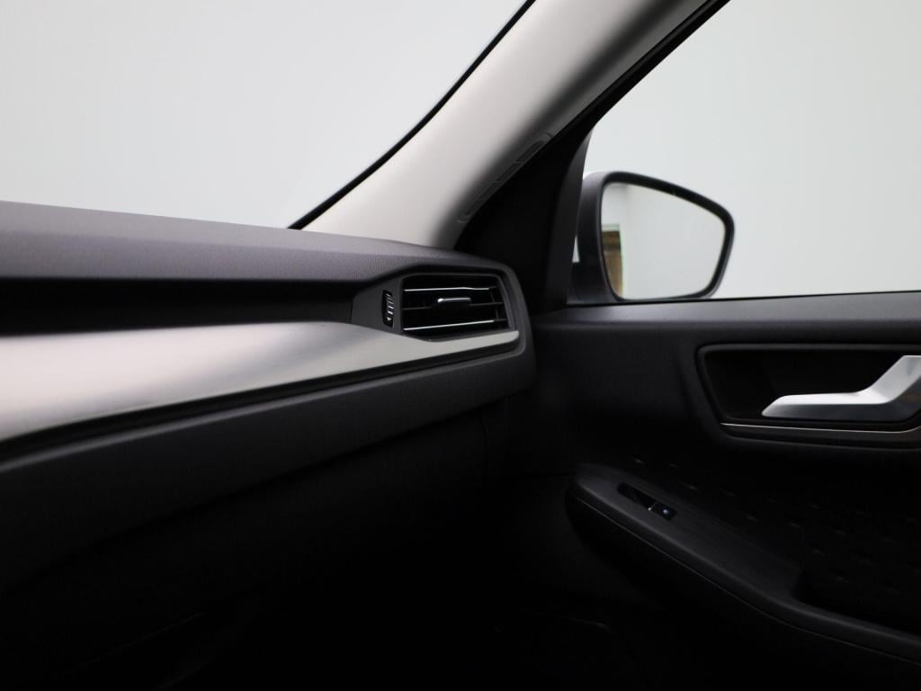 Ford Kuga 2.5 phev titanium | automaat | navigatie | trekhaak | navigatie |