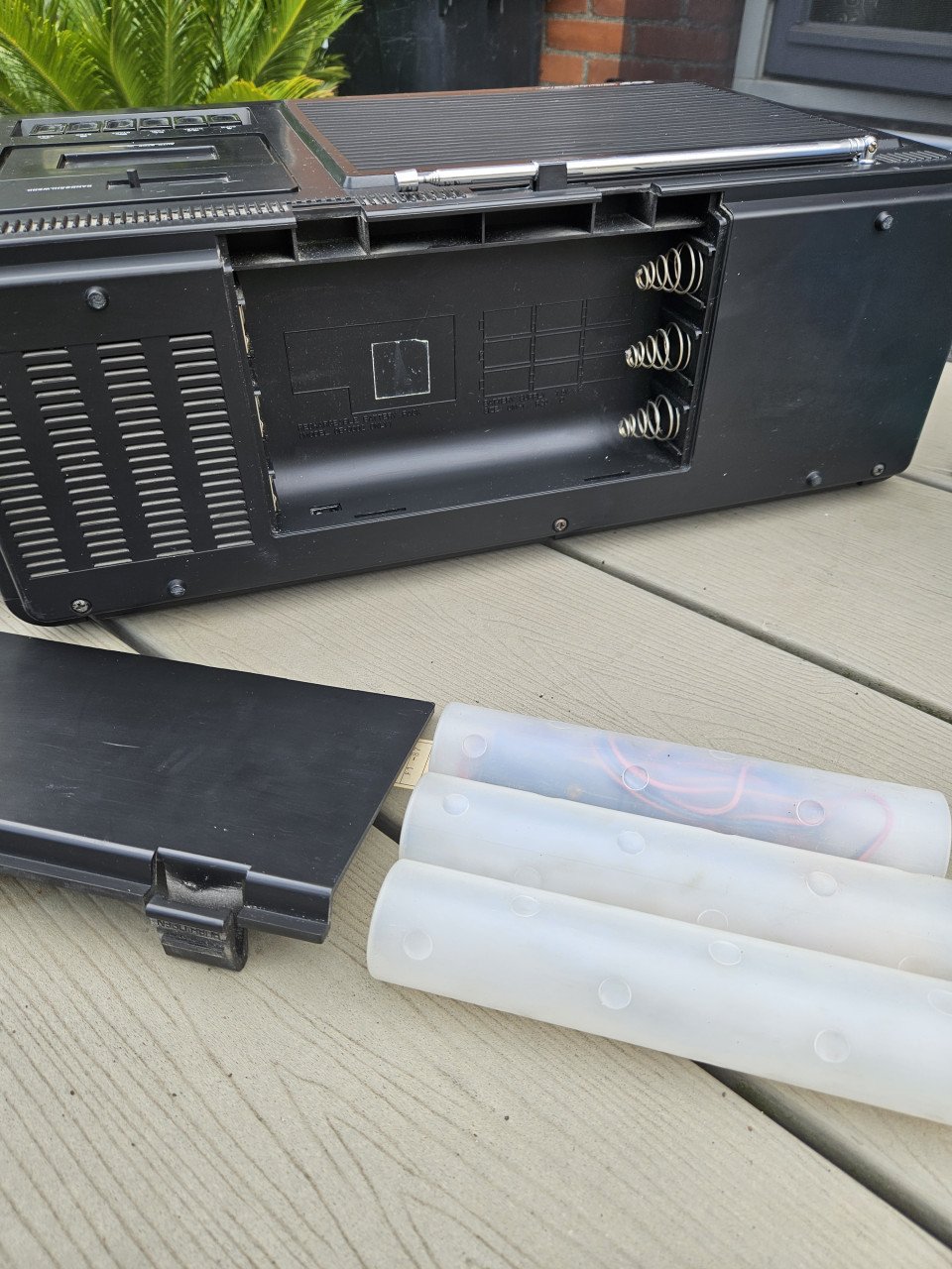 Leuk jaren 70 ISP Radio Cassette Tv model RTC-4020....