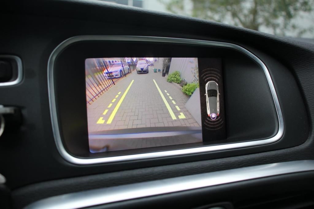 Volvo V40 1.5 t2 signature edition - leder - automaat - panoramadak - camer