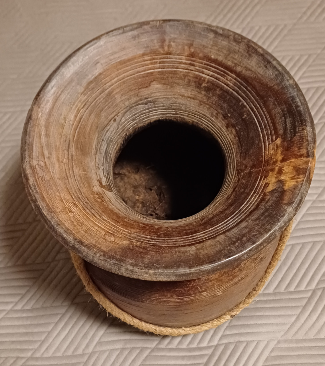 Nepalese houten vaas