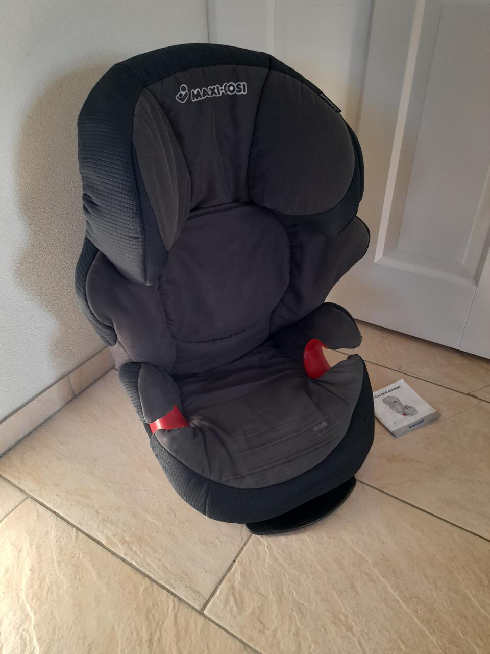 Maxi cosi autostoel  15/36 kg (in goede nette staat )