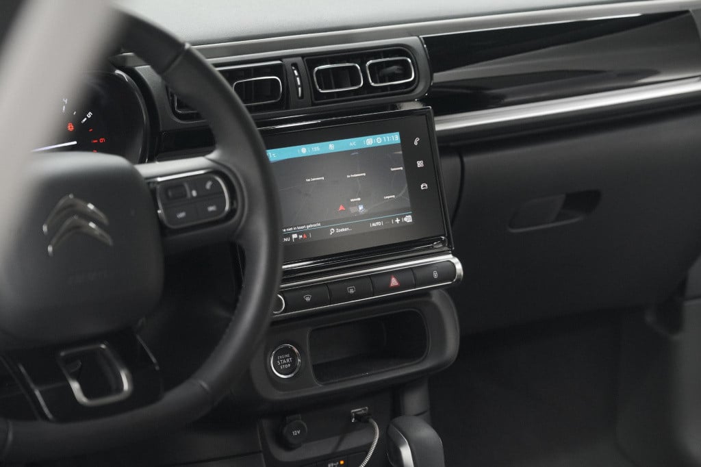 Citroen C3 puretech 110 eat6 max | camera | parkeersensoren | navigatie | a