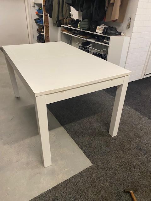 Witte ikea uitschuif eettafel