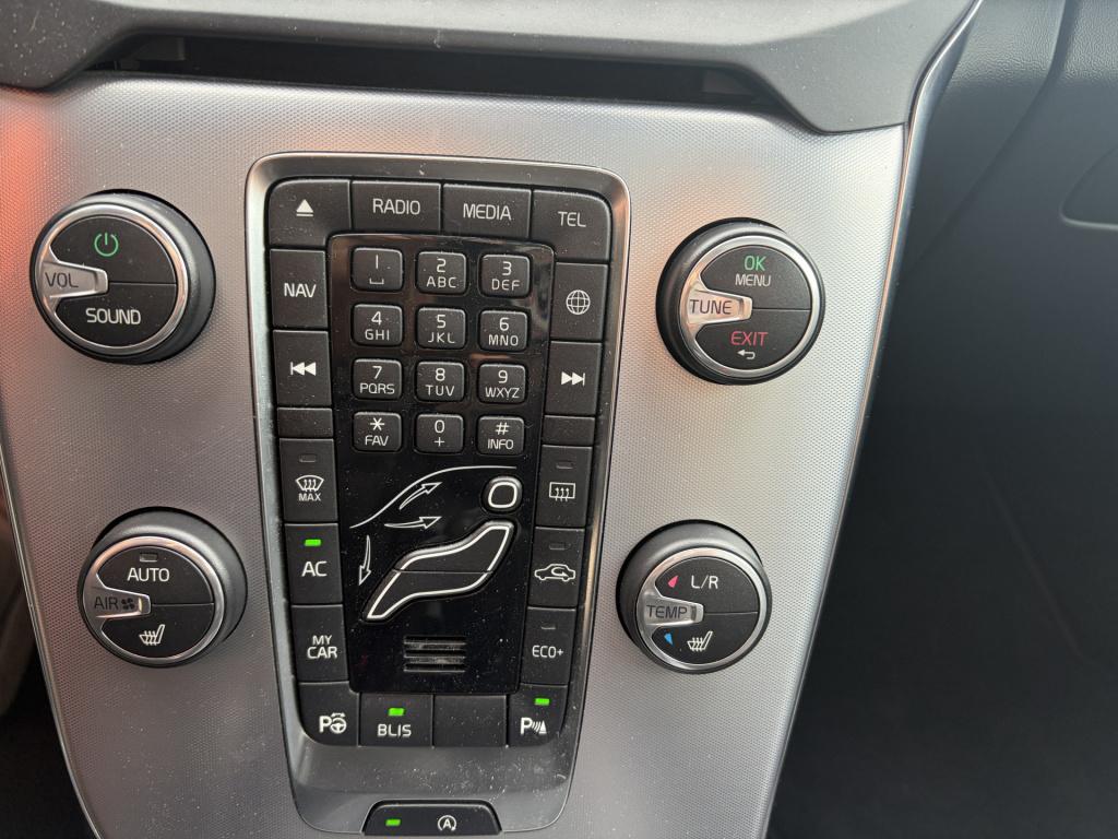 Volvo V40 cross country 2.0 t4 summum automaat | leer | trekhaak | styling 