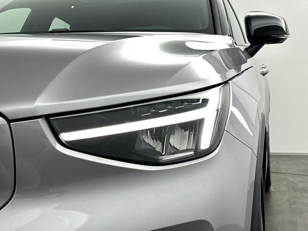 Volvo Ec40 extended range plus dark