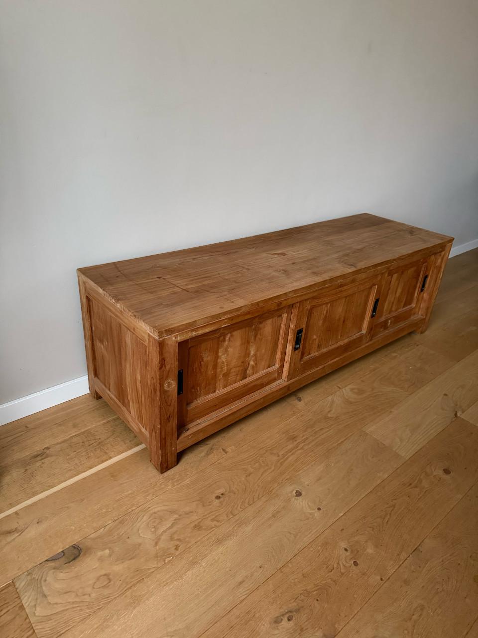 Mooie teak houten kast