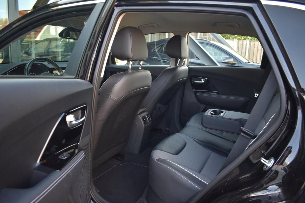Kia E-niro dynamicline 64 kwh | soh 100% | dealer onderhouden | nap | apple