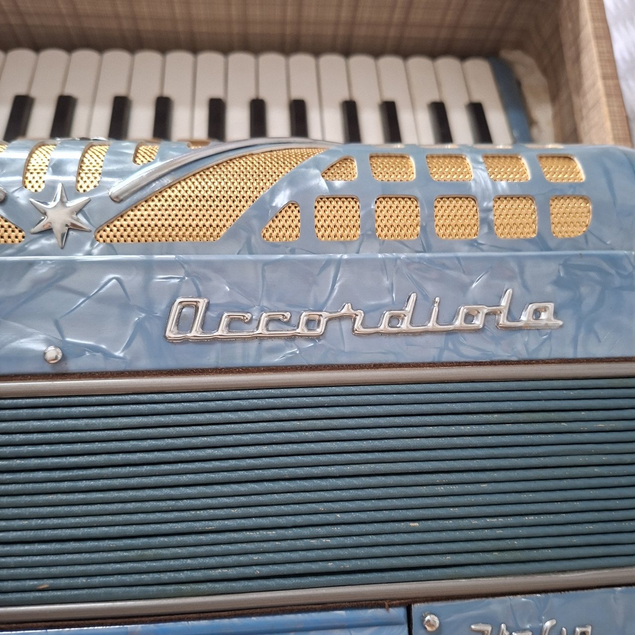 Accordion Accordiola Traviata 80 Bas