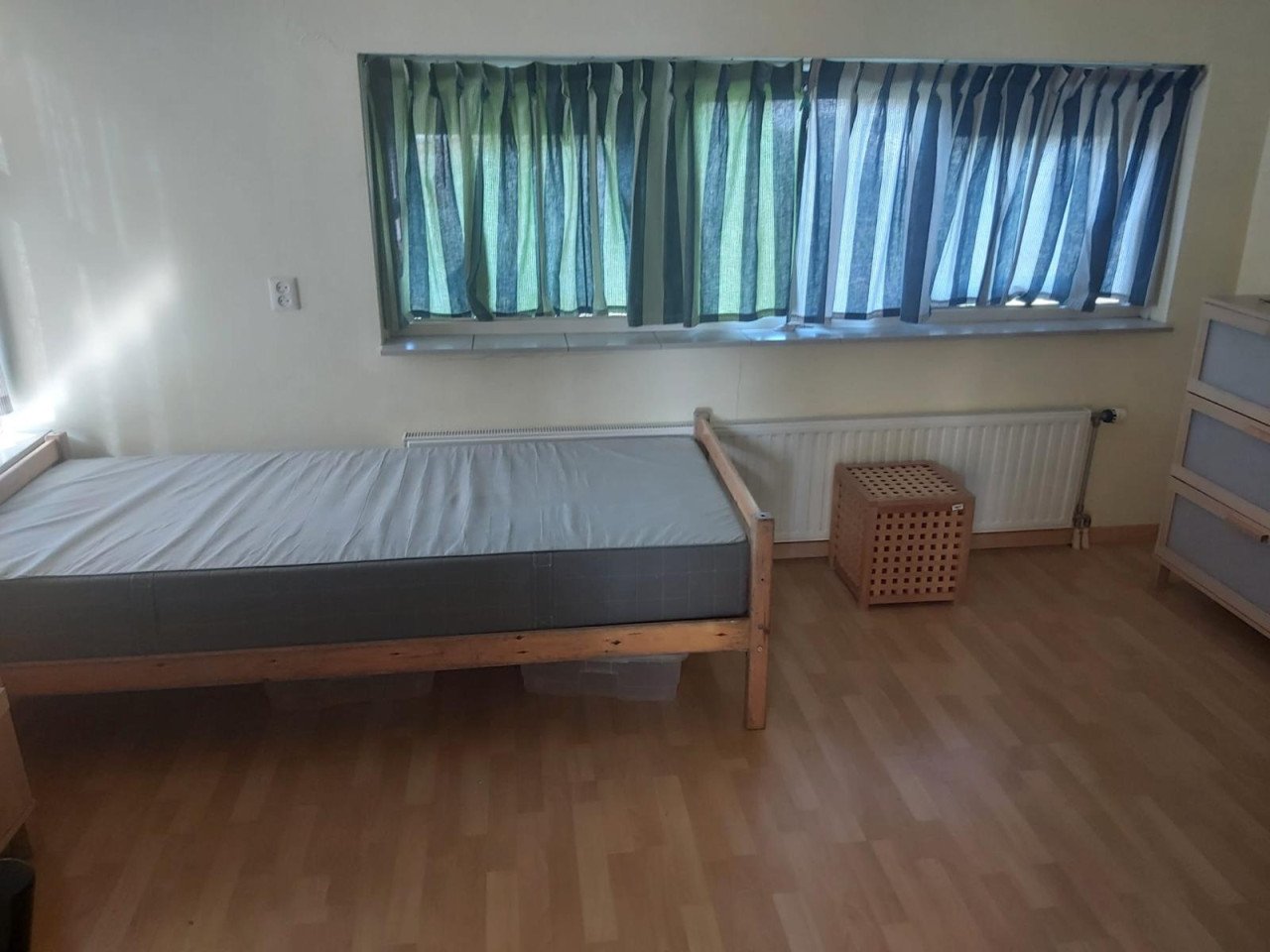 Mooie kamer met tuin