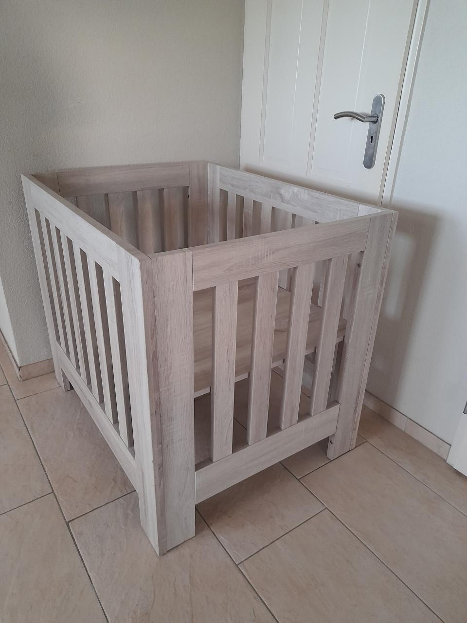 TWF box (in goede nette staat ) in hoogte verstelbaar!