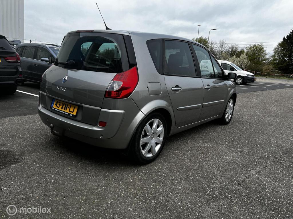 Renault Scenic 2.0-16v tech line