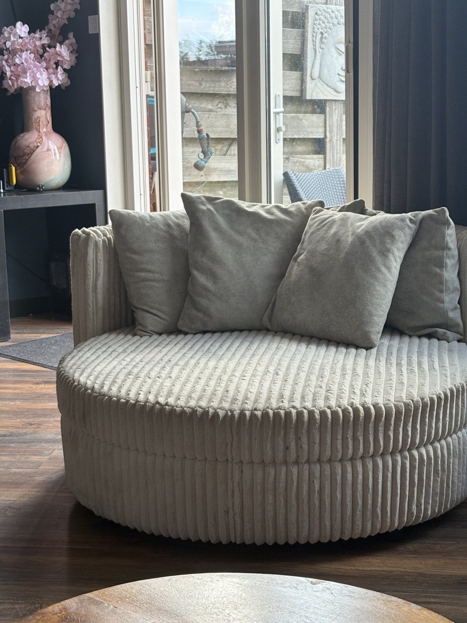 Ronde loveseat