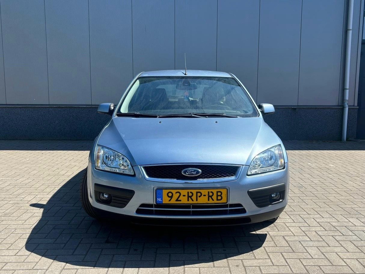 Ford Focus 1.6-16V Ghia Automaat/ Trekhaak/Airco