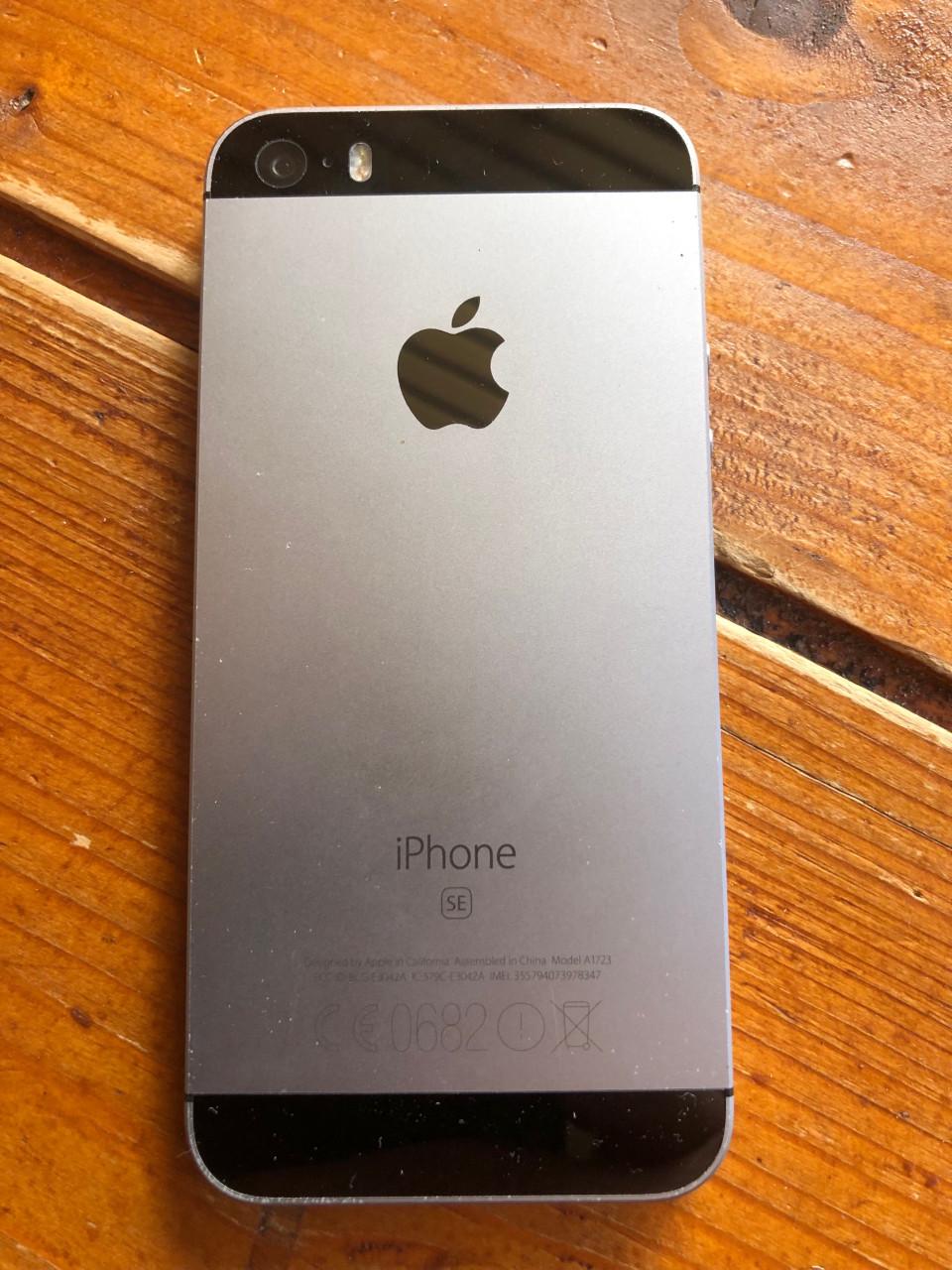 IPhone SE 2016