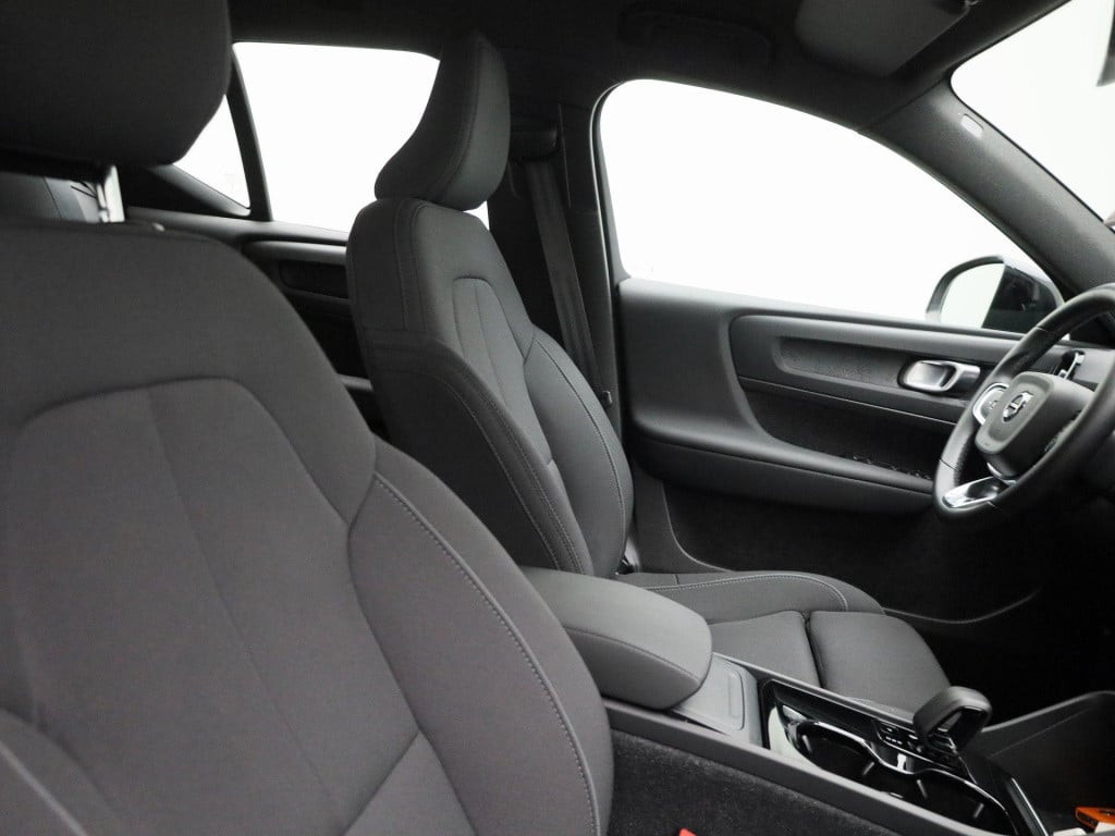 Volvo XC40 recharge core | automaat | lmv | parkeer sensoren | virtual cock
