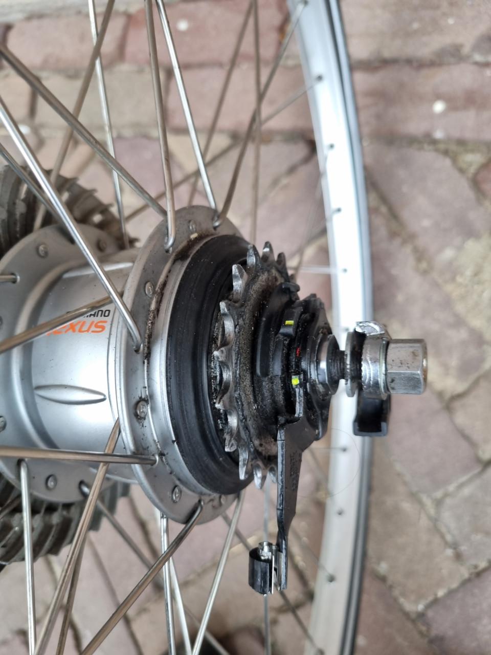 Achterwiel Gazelle Innergy 28 inch met 8 versnellingen en goede band