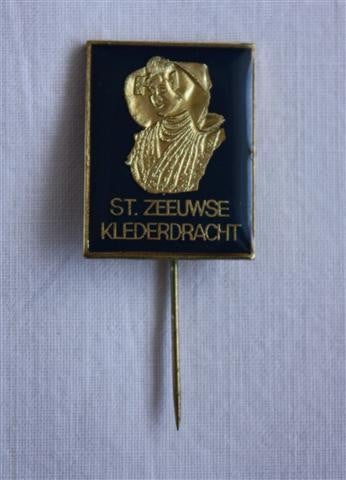 Origineel Speldje €.7,00 In relief: Zeeuwse dame Kreatief: Een echt
