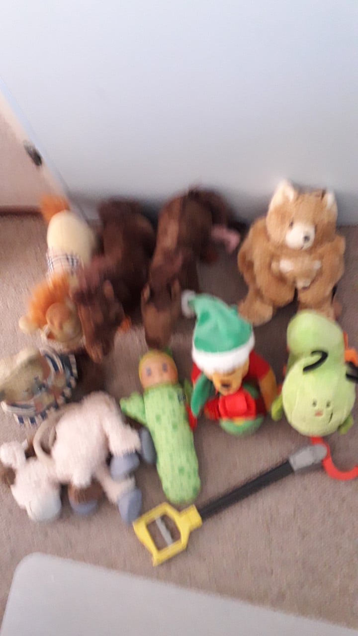 Partij speelgoed en knuffels