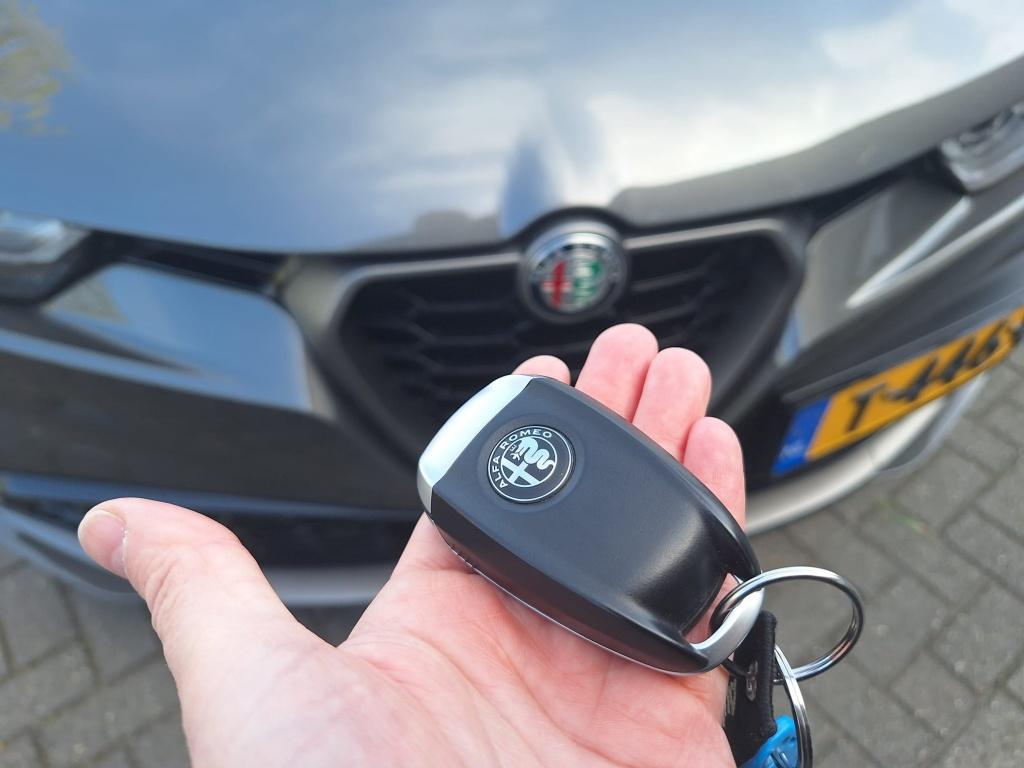 Alfa Romeo Tonale phev edizione speciale 280 pk