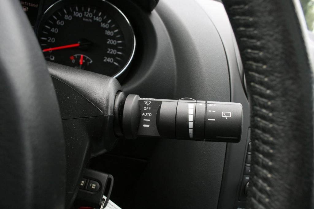 Nissan Qashqai 1.6 connect edition / pano / afn. trekhaak / camera