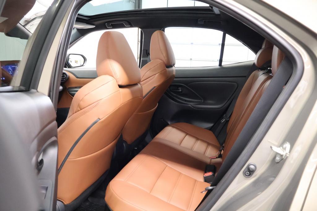 Toyota Yaris Cross 1.5 hybrid adventure | nl auto | bruin leder | full opti