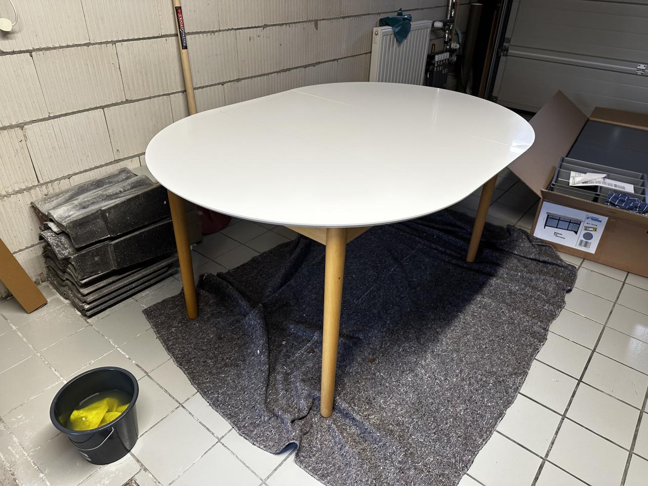 Ronde witte tafel uitschuifbaar