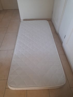 Hypoallergene Matras 90 x 200 (in goede staat )