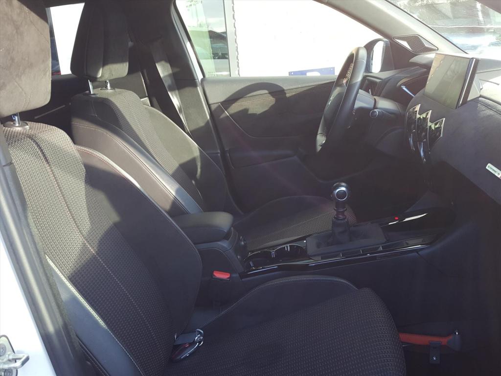 Ds Ds 3 crossback 1.2 puretech 100pk business | navi | bt | applecarplay & 