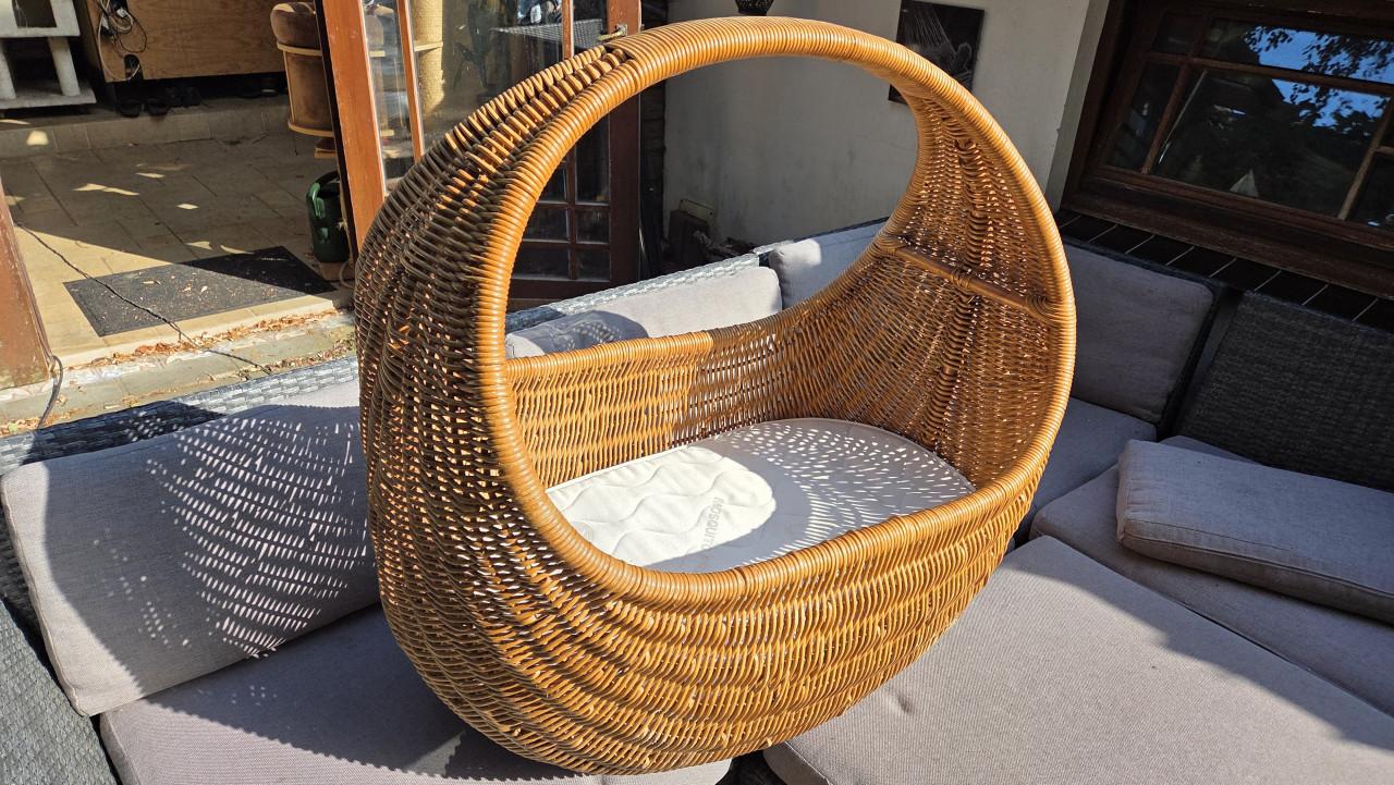 Vintage Wieg Rotan met Matras en Onderstel