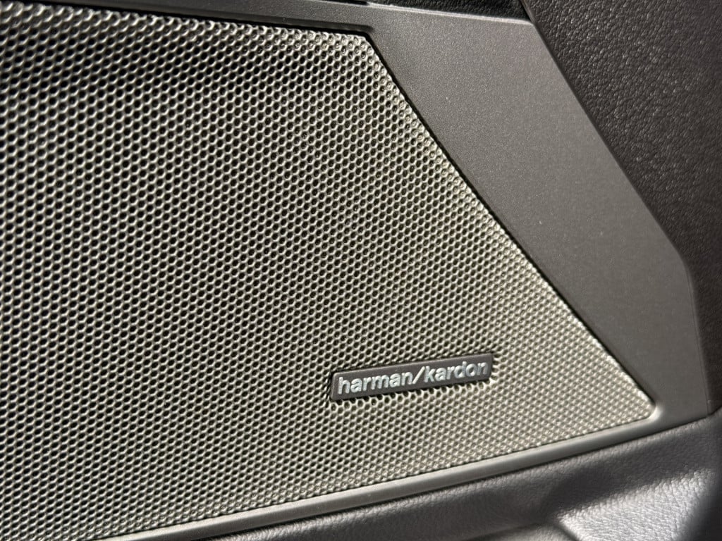 BMW 3-serie 330e | m-sport | harman kardon | pano | cruise | stoelverwarmin