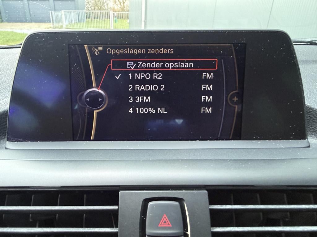 BMW 1 Serie 114i executive business+ 3-drs