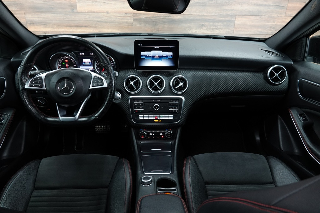Mercedes-Benz A-Klasse 180 | amg-styling | pano | verkocht